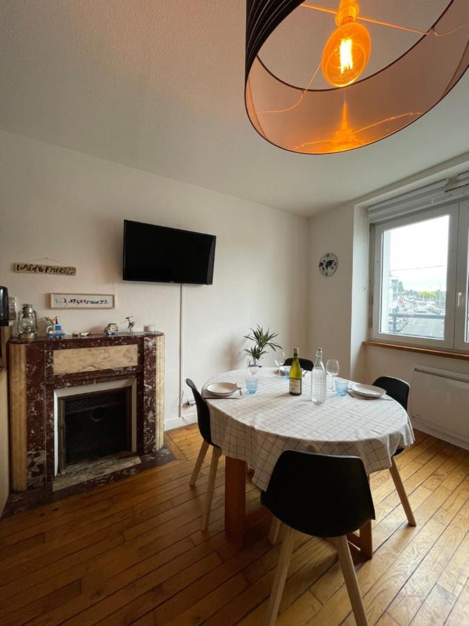 Appartement 2 Pieces Centre De Vannes Avec Parking Prive Exterior photo